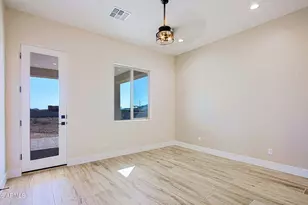 19 E Desert Hills Dr, Phoenix, AZ 85086 - Photo 39