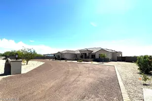 19 E Desert Hills Dr, Phoenix, AZ 85086 - Photo 59