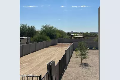 19 E Desert Hills Drive, Phoenix, AZ 85086 - Photo 57