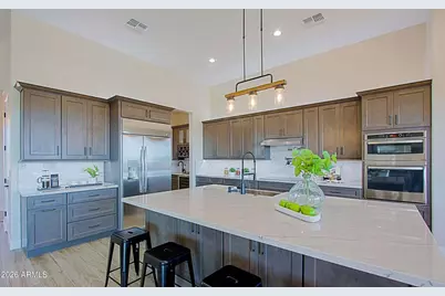 19 E Desert Hills Drive, Phoenix, AZ 85086 - Photo 11
