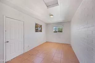 1826 W Behrend Dr, Phoenix, AZ 85027 - Photo 11