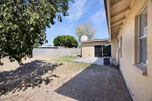 1826 W Behrend Dr, Phoenix, AZ 85027 - Photo 25
