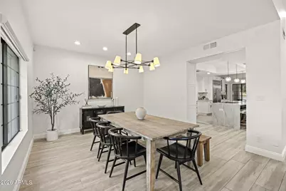 221 W Morten Avenue, Phoenix, AZ 85021 - Photo 9