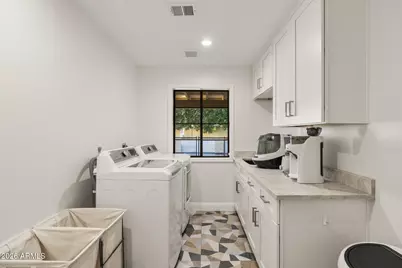 221 W Morten Avenue, Phoenix, AZ 85021 - Photo 23