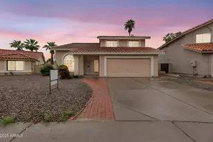 4216 E Amberwood Dr, Phoenix, AZ 85048 - Photo 1