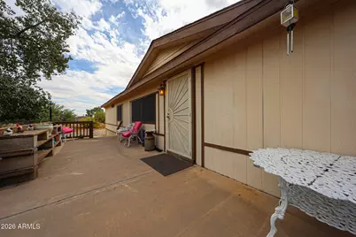 880 E 4th Avenue, Apache Junction, AZ 85119 - Photo 3