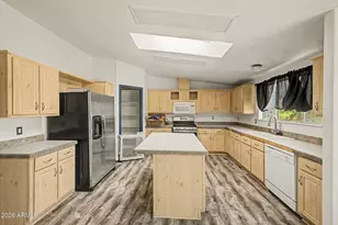 20802 W Beacon Ct, Wittmann, AZ 85361 - Photo 9