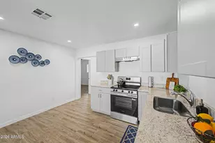 8221 N 29th Dr, Phoenix, AZ 85051 - Photo 9