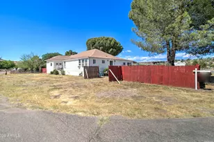 5649 S Miami Gardens Dr, Miami, AZ 85539 - Photo 5