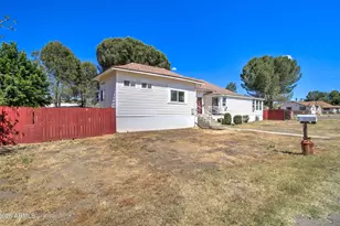 5649 S Miami Gardens Dr, Miami, AZ 85539 - Photo 3