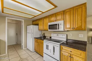 5625 W Sunnyside Dr, Glendale, AZ 85304 - Photo 15