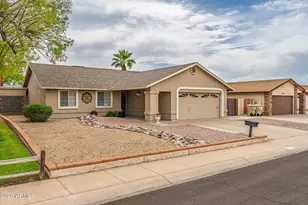 5625 W Sunnyside Dr, Glendale, AZ 85304 - Photo 3
