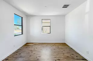 3215 W Pollack St, Phoenix, AZ 85041 - Photo 9