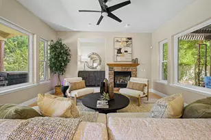 2886 E Washington Ave, Gilbert, AZ 85234 - Photo 5