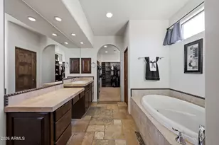 3211 W Horizon Dr, Phoenix, AZ 85086 - Photo 9