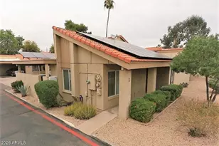 2436 W Caribbean Ln, Phoenix, AZ 85023 - Photo 3