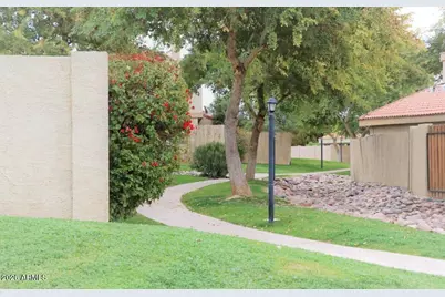 2436 W Caribbean Lane #1, Phoenix, AZ 85023 - Photo 37