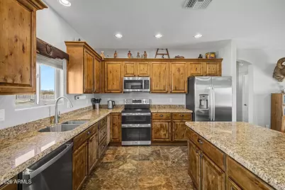21226 W Galvin Street, Wittmann, AZ 85361 - Photo 13