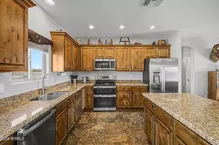 21226 W Galvin St, Wittmann, AZ 85361 - Photo 13