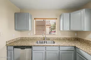 9201 N 70th Dr, Peoria, AZ 85345 - Photo 13