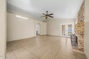 9201 N 70th Dr, Peoria, AZ 85345 - Photo 5