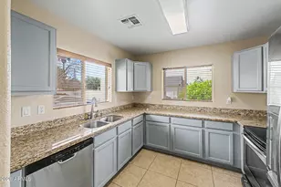 9201 N 70th Dr, Peoria, AZ 85345 - Photo 11