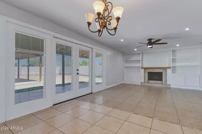 4849 N 81st Avenue, Phoenix, AZ 85033 - Photo 9