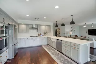 6329 W Honeysuckle Dr, Phoenix, AZ 85083 - Photo 9
