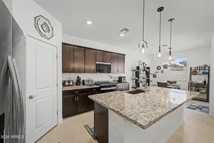16014 W Desert Hollow Dr, Surprise, AZ 85387 - Photo 21
