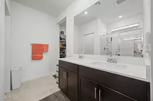 16014 W Desert Hollow Dr, Surprise, AZ 85387 - Photo 27