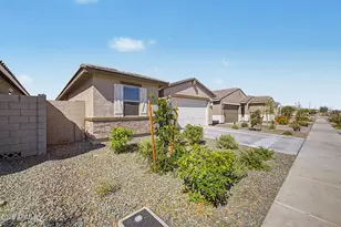 16014 W Desert Hollow Dr, Surprise, AZ 85387 - Photo 7