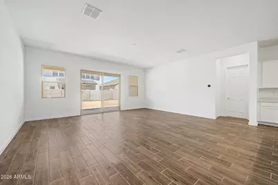 320 W Floyd Drive, San Tan Valley, AZ 85140 - Photo 5