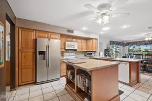 26207 S Glenburn Dr, Sun Lakes, AZ 85248 - Photo 13
