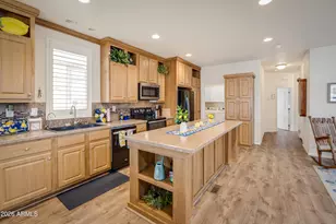 2233 E Behrend Dr, Phoenix, AZ 85024 - Photo 21
