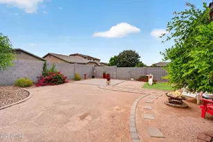 823 W Leadwood Ave, San Tan Valley, AZ 85140 - Photo 31