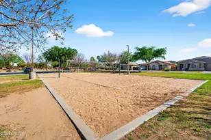 823 W Leadwood Ave, San Tan Valley, AZ 85140 - Photo 43