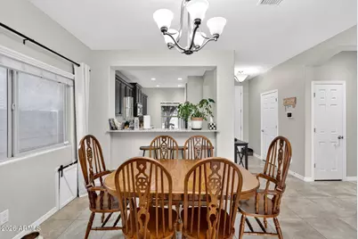 823 W Leadwood Avenue, San Tan Valley, AZ 85140 - Photo 13