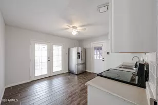 7616 W Mitchell Dr, Phoenix, AZ 85033 - Photo 5