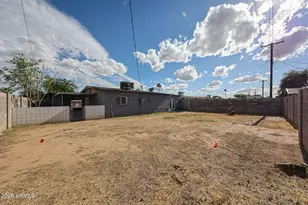 7616 W Mitchell Dr, Phoenix, AZ 85033 - Photo 19