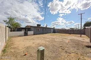 7616 W Mitchell Dr, Phoenix, AZ 85033 - Photo 27