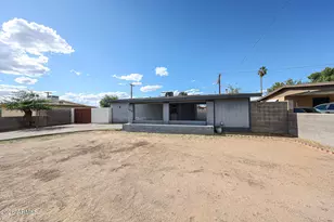 7616 W Mitchell Dr, Phoenix, AZ 85033 - Photo 23