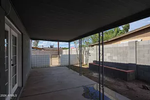 7616 W Mitchell Dr, Phoenix, AZ 85033 - Photo 25