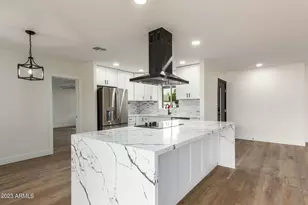 5518 E Thomas Rd, Phoenix, AZ 85018 - Photo 9