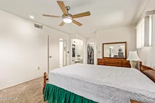 10110 W Royal Oak Rd, Sun City, AZ 85351 - Photo 19