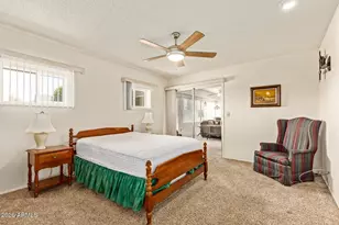 10110 W Royal Oak Rd, Sun City, AZ 85351 - Photo 17