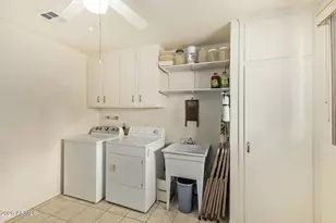 10110 W Royal Oak Rd, Sun City, AZ 85351 - Photo 25