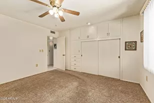10110 W Royal Oak Rd, Sun City, AZ 85351 - Photo 23