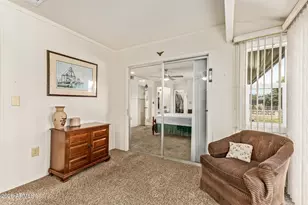 10110 W Royal Oak Rd, Sun City, AZ 85351 - Photo 11