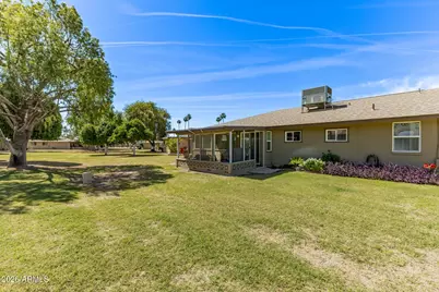 10110 W Royal Oak Road, Sun City, AZ 85351 - Photo 27