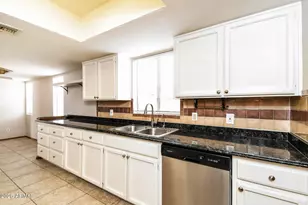 20 W San Remo St, Gilbert, AZ 85233 - Photo 9